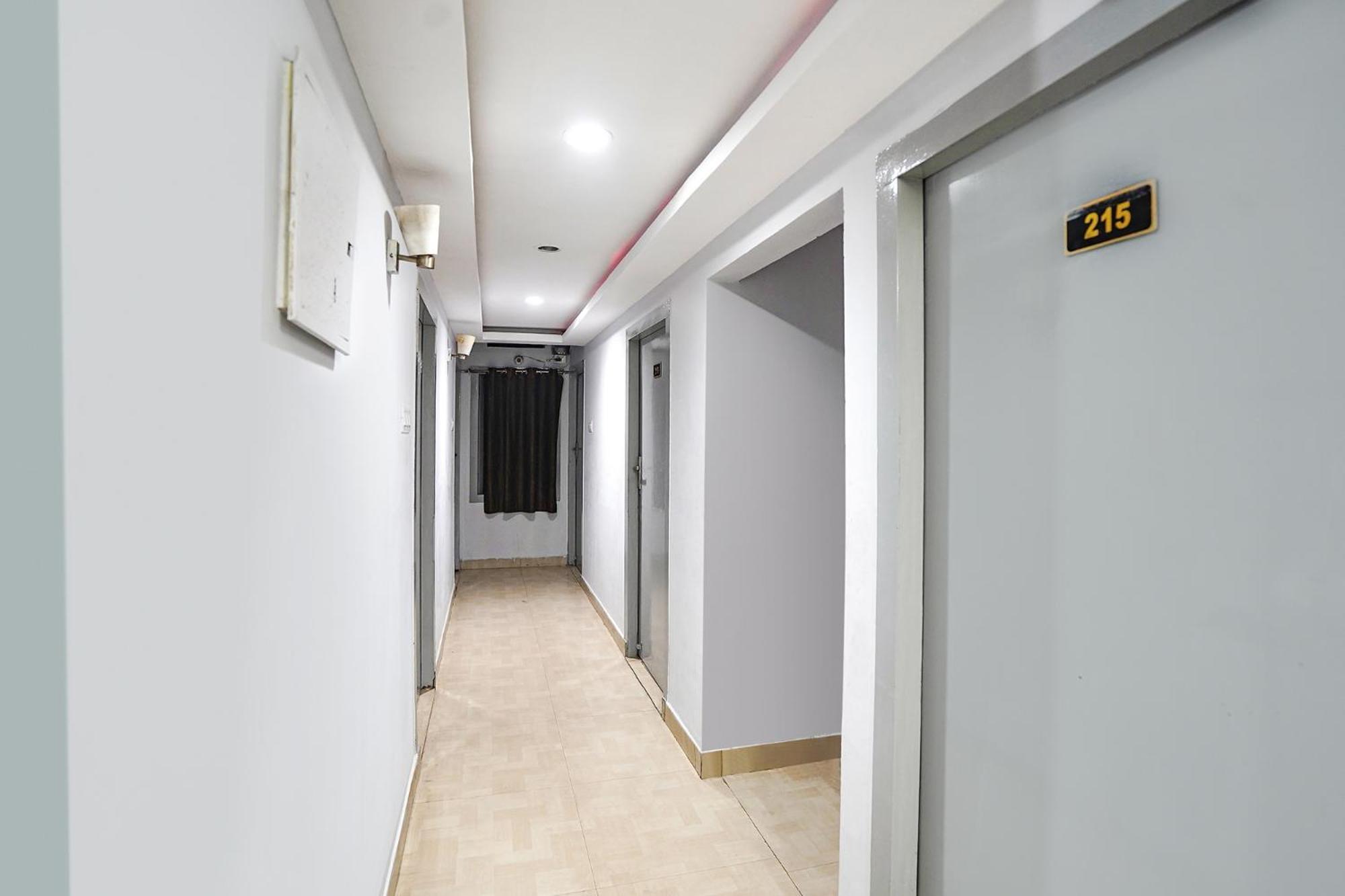 Fabexpress R Inn - Nr Prayagraj Railway Station Muthiganj Zewnętrze zdjęcie